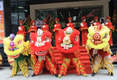 Những Hình Ảnh Múa Lân Sư Rồng Vào Ngày Tết