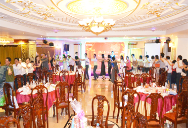 Tiệc tất niên