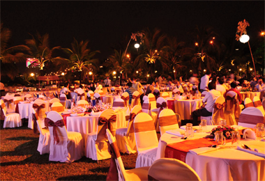 Tổ chức tiệc tất niên, tiệc cuối năm, gala dinner chuyên nghiệp